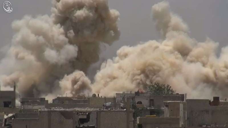 Assad regime targets Darayya with barrel bombs again