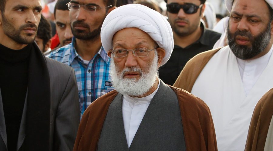 Iran vows collapse of Bahraini regime after stripping a cleric citizenship