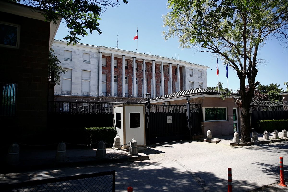 France closed its diplomatic missions in Turkey until further notice Wednesday over unspecified security reasons.