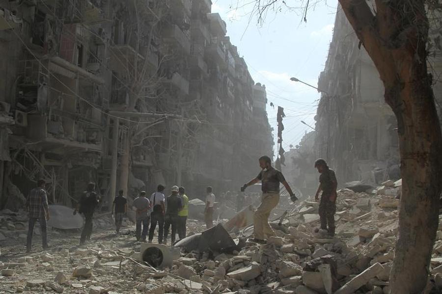 Aleppo: Dozens killed by Assad-Russian airstrikes on Sunday