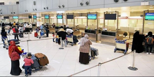 Egyptians returning from Kuwait