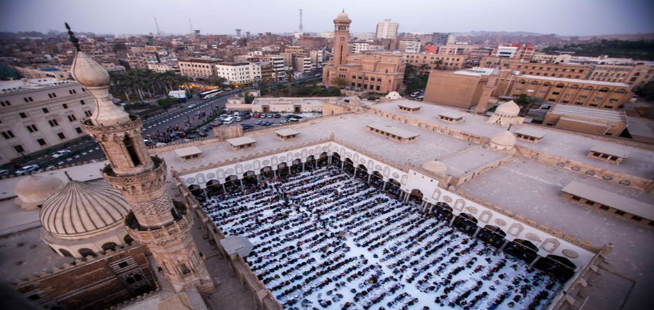 Prayers at Azhar Mosque